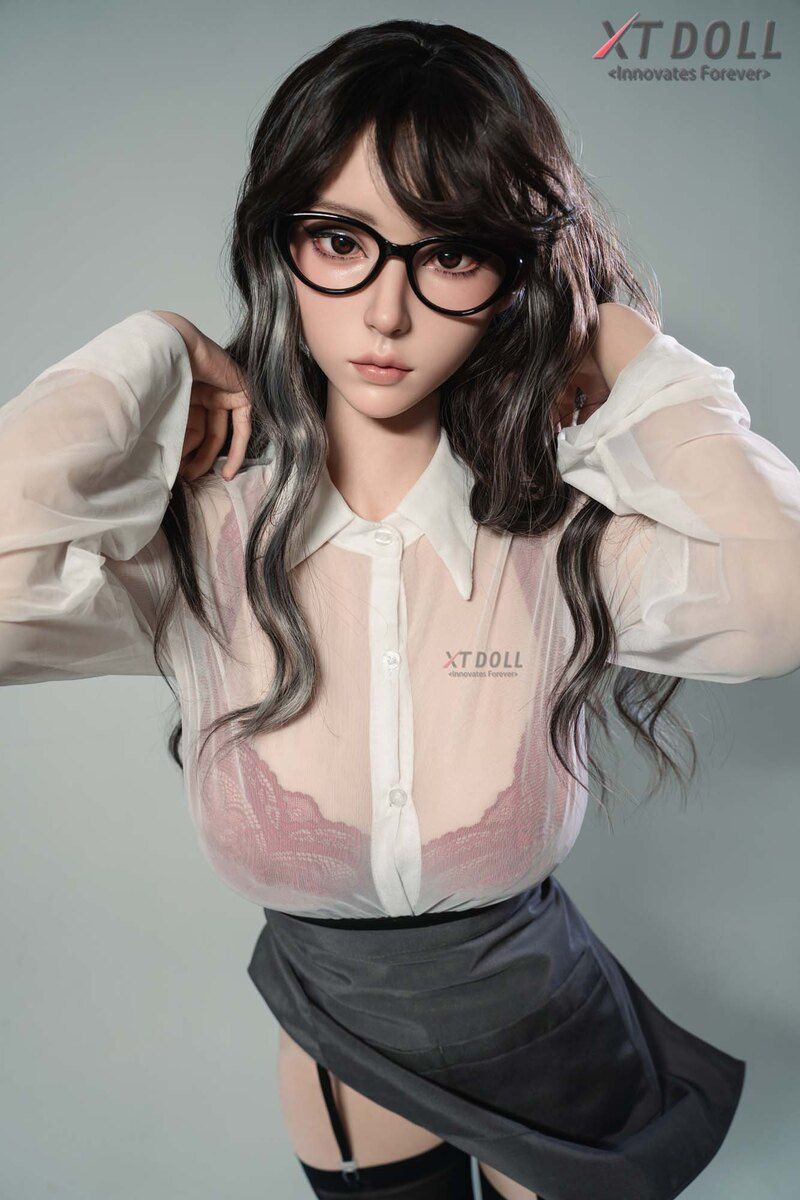 Picture of 165cm/5ft5 E-cup Silicone Sex Doll – Lucy