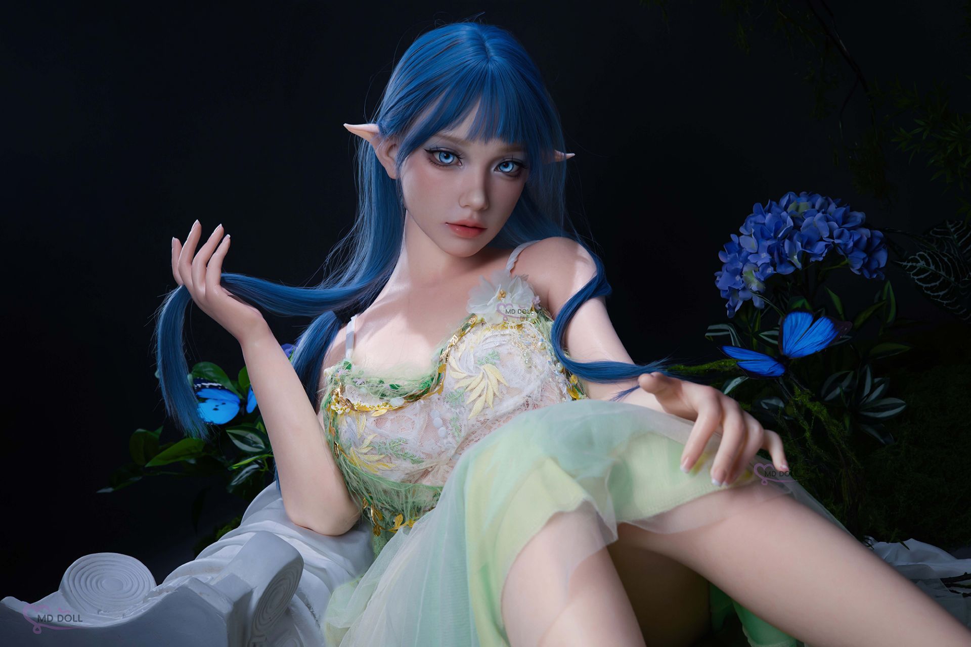 Picture of 150cm / 4ft9 D-cup Sophia full silicone sex doll (M-24)