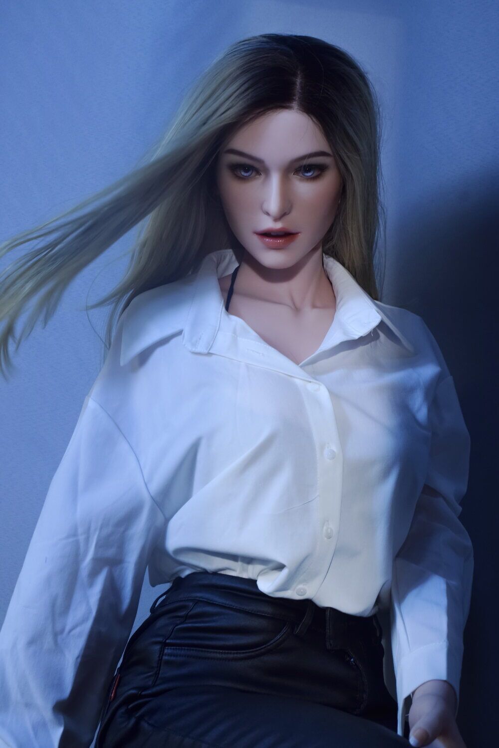 Picture of 165cm/5ft5 Silicone Sex Doll – Tyler Grande