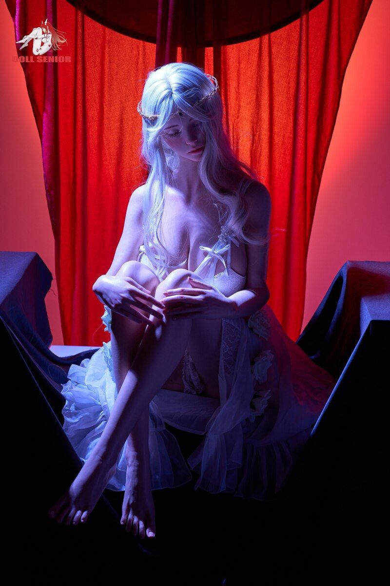 Picture of 165cm/5ft5 F-cup Silicone Sex Doll – Dream (Real Skin Texture Version & Closed-Eye Version)