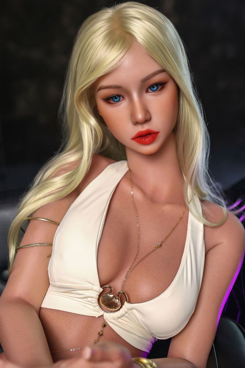 Picture of 164cm/5ft5 B-cup Silicone Sex Doll – Head 612