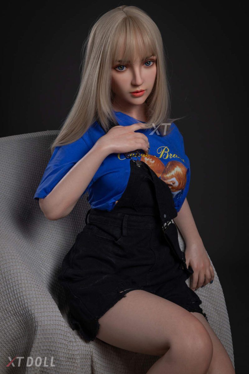 Picture of 164cm/5ft5 C-cup Silicone Sex Doll – Lisa