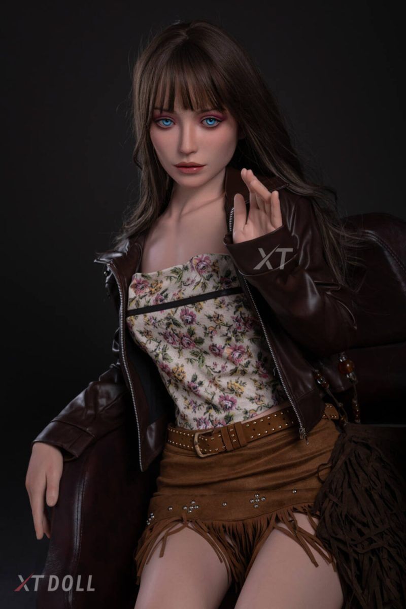 Picture of 161cm/5ft3 B-cup Silicone Sex Doll – Carey