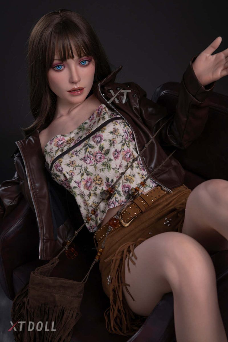 Picture of 161cm/5ft3 B-cup Silicone Sex Doll – Carey