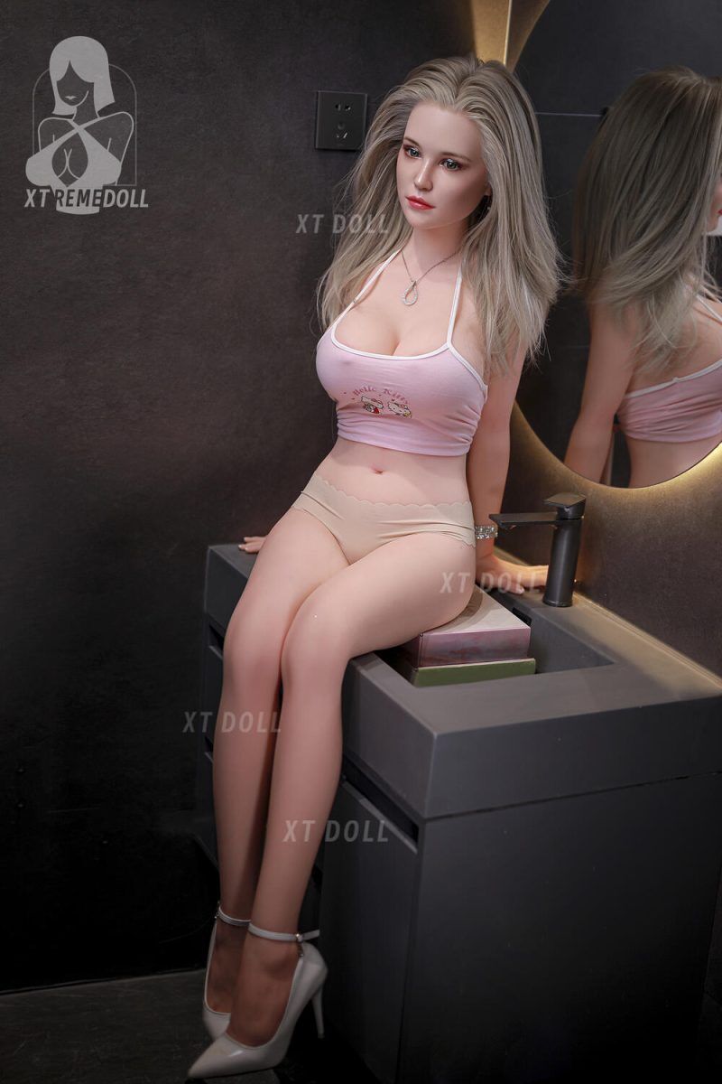 Picture of 158cm/5ft2 F-cup Silicone Head Sex Doll – Sally