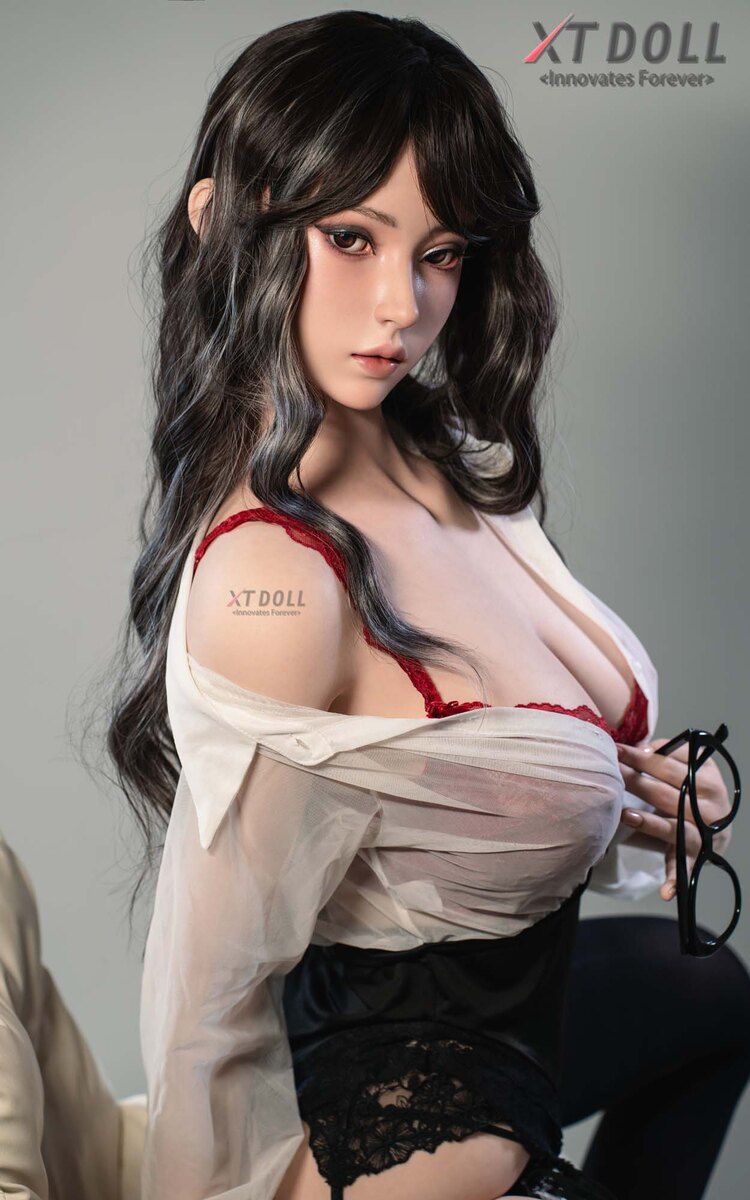 Picture of 165cm/5ft5 E-cup Silicone Sex Doll – Lucy