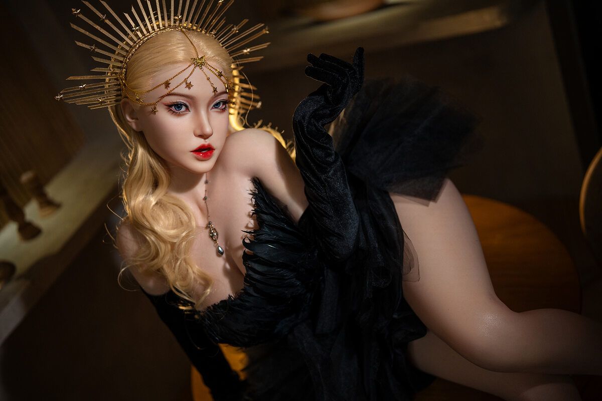 Picture of 164cm/5ft5 D-cup Silicone Sex Doll – Sid Wild
