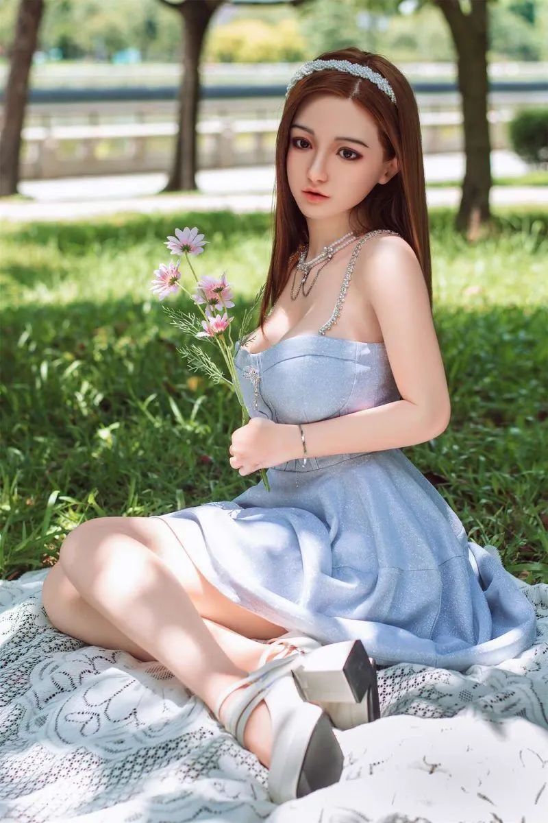 Picture of 155cm/5ft1 C-cup Silicone Sex Doll – Meijia