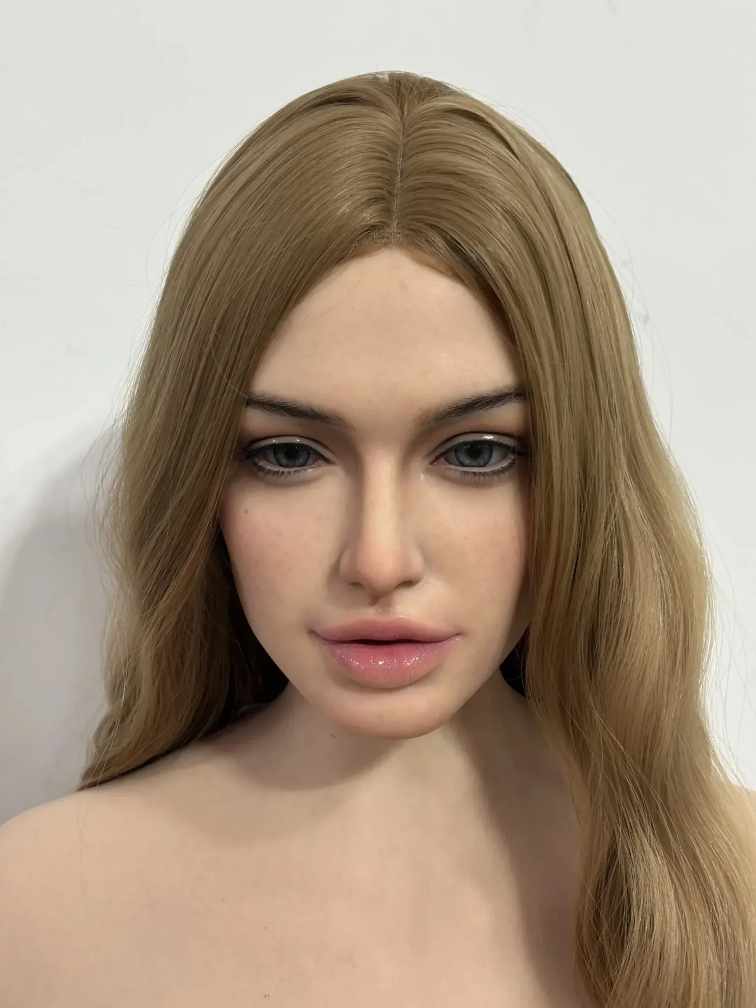 Picture of MMX Luna 168cm/5ft6 G-cup Silicone Sex Doll