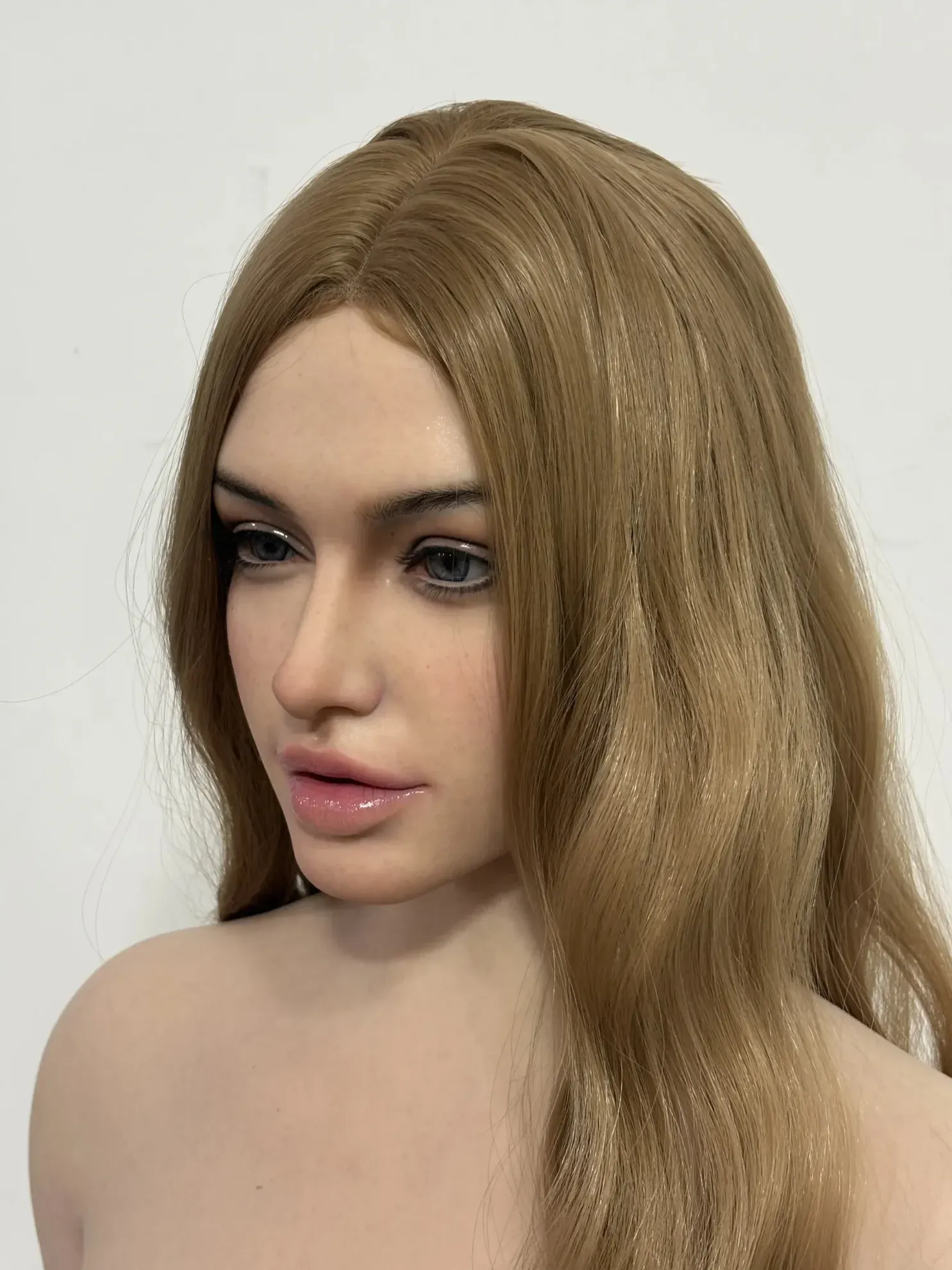 Picture of MMX Luna 168cm/5ft6 G-cup Silicone Sex Doll