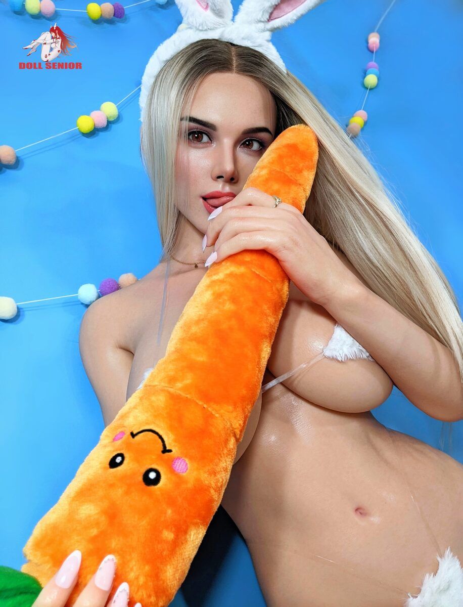 Picture of Doll Senior 165cm/5ft5 F-cup Silicone Sex Doll – Sable (Real Skin Texture Version)