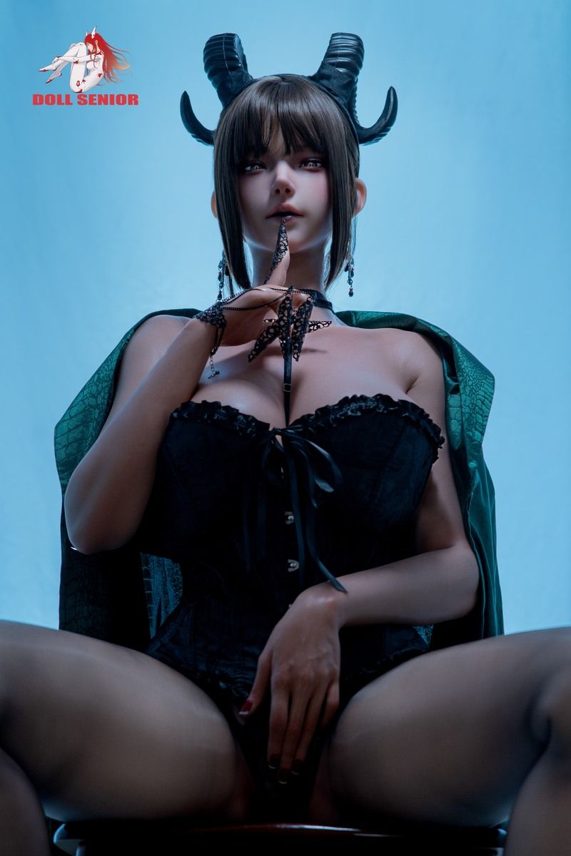 Picture of Doll Senior 170cm/5ft7 G-cup Silicone Sex Doll – Capricorn (Real Skin Texture Version)