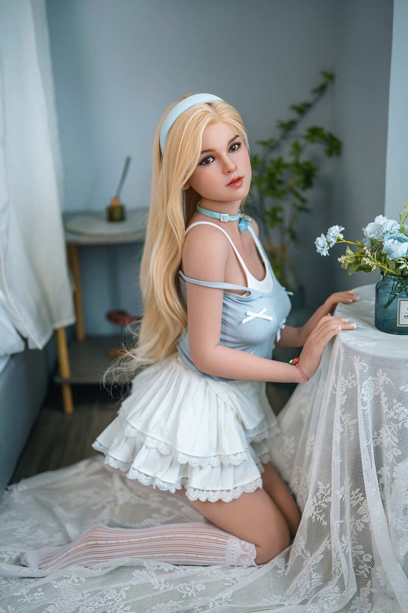 Picture of Sy Doll 148cm/4ft10 C-cup Silicone Head Sex Doll – Vornica