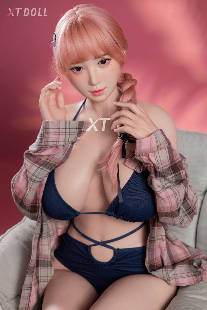 Picture of XT Doll 160cm/5ft3 H-cup Silicone Sex Doll – Grace