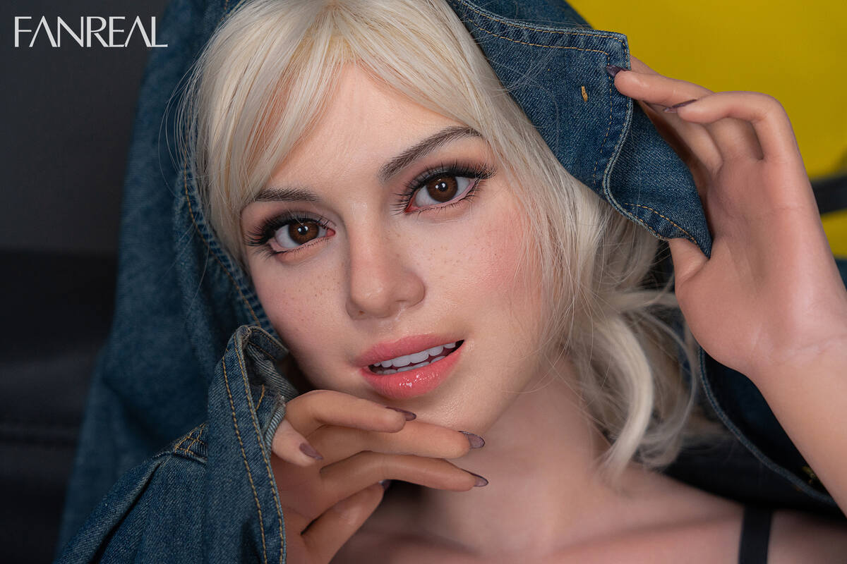 Picture of FanReal 155cm/5ft1 F-cup Silicone Sex Doll – Maria