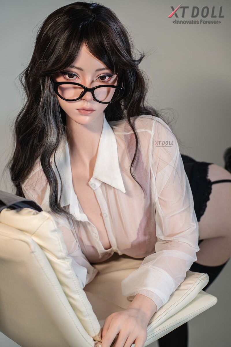 Picture of 165cm/5ft5 E-cup Silicone Sex Doll – Lucy