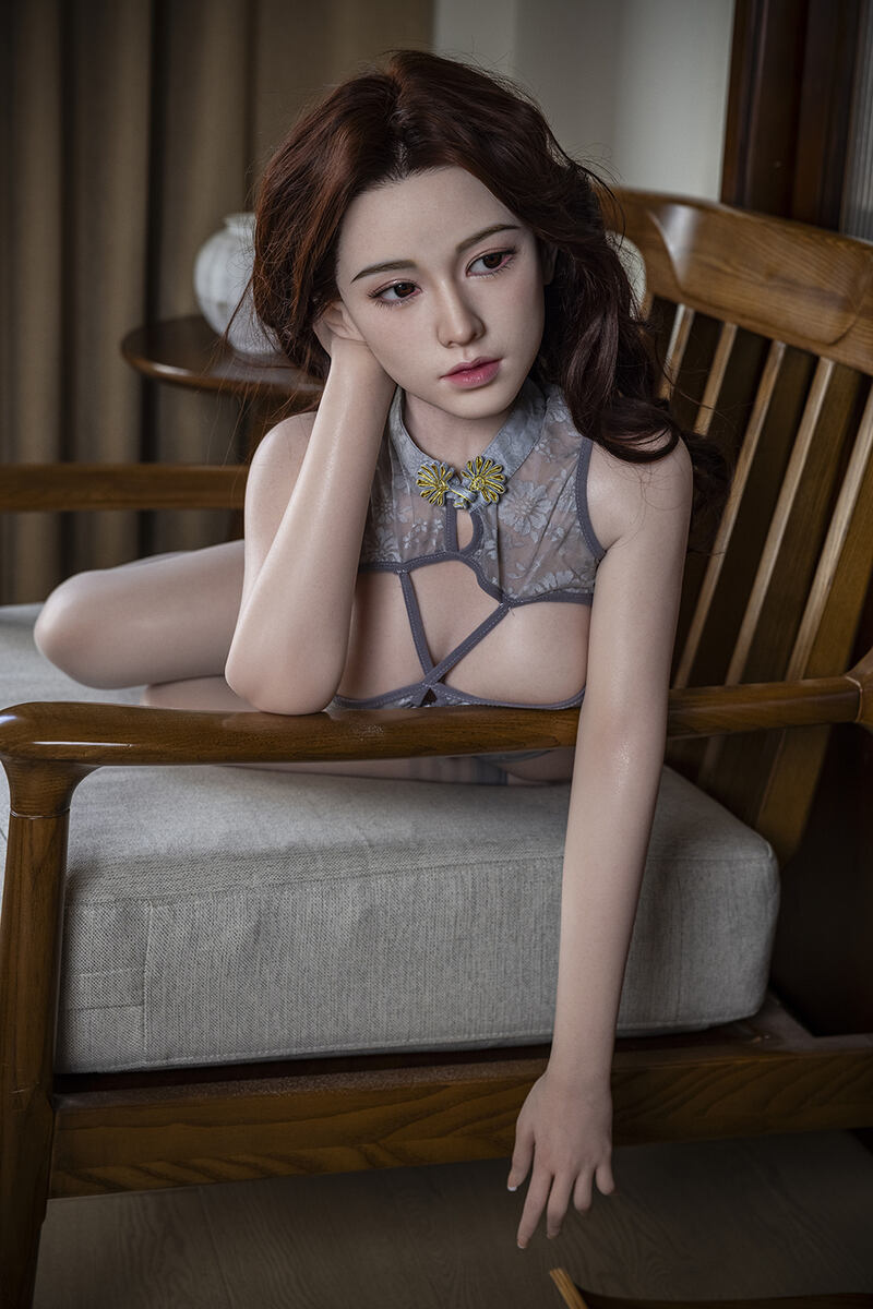 Picture of 151cm/4ft11 B-cup Silicone Head Sex Doll – Nina