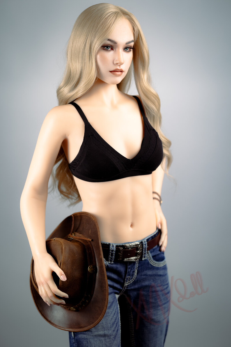 Picture of XNX Sino Doll 160cm/5ft3 B-cup Silicone Sex Doll – Mag Wallis