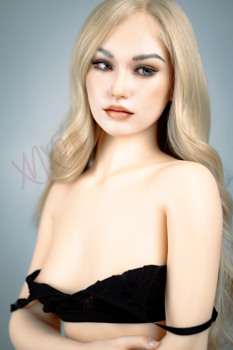 Picture of XNX Sino Doll 160cm/5ft3 B-cup Silicone Sex Doll – Mag Wallis