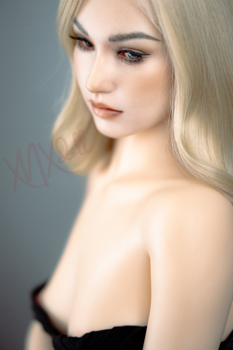Picture of XNX Sino Doll 160cm/5ft3 B-cup Silicone Sex Doll – Mag Wallis