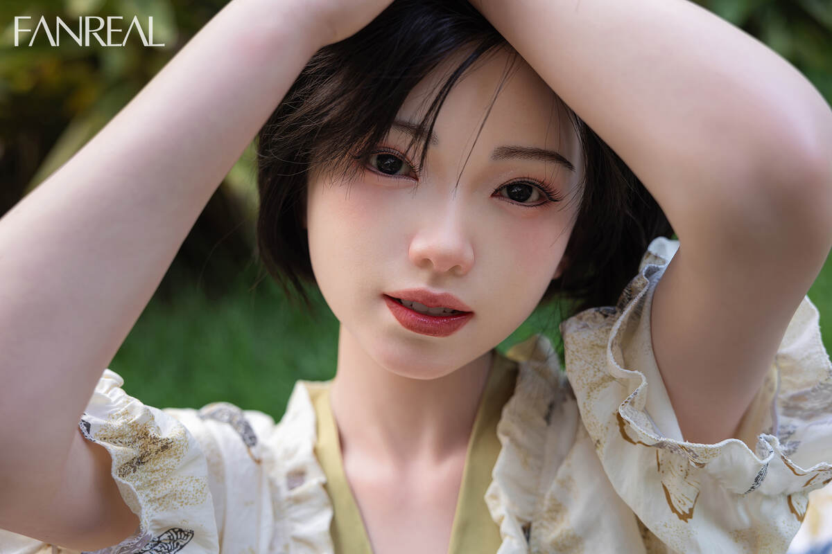 Picture of 153cm/5ft B-cup Silicone Sex Doll – Molly