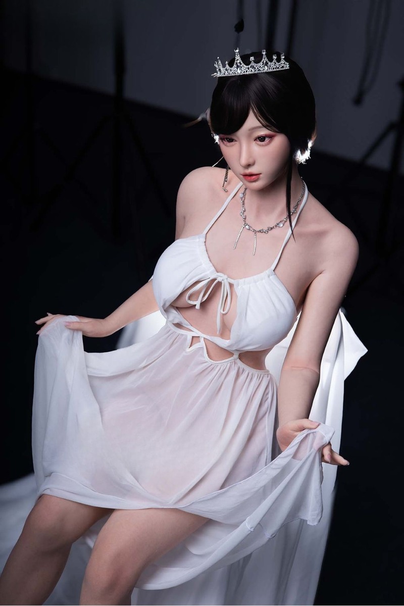 Picture of XT Doll 169cm/5ft7 D-cup All-In-One Seamless Neck Silicone Sex Doll – 2番の氷