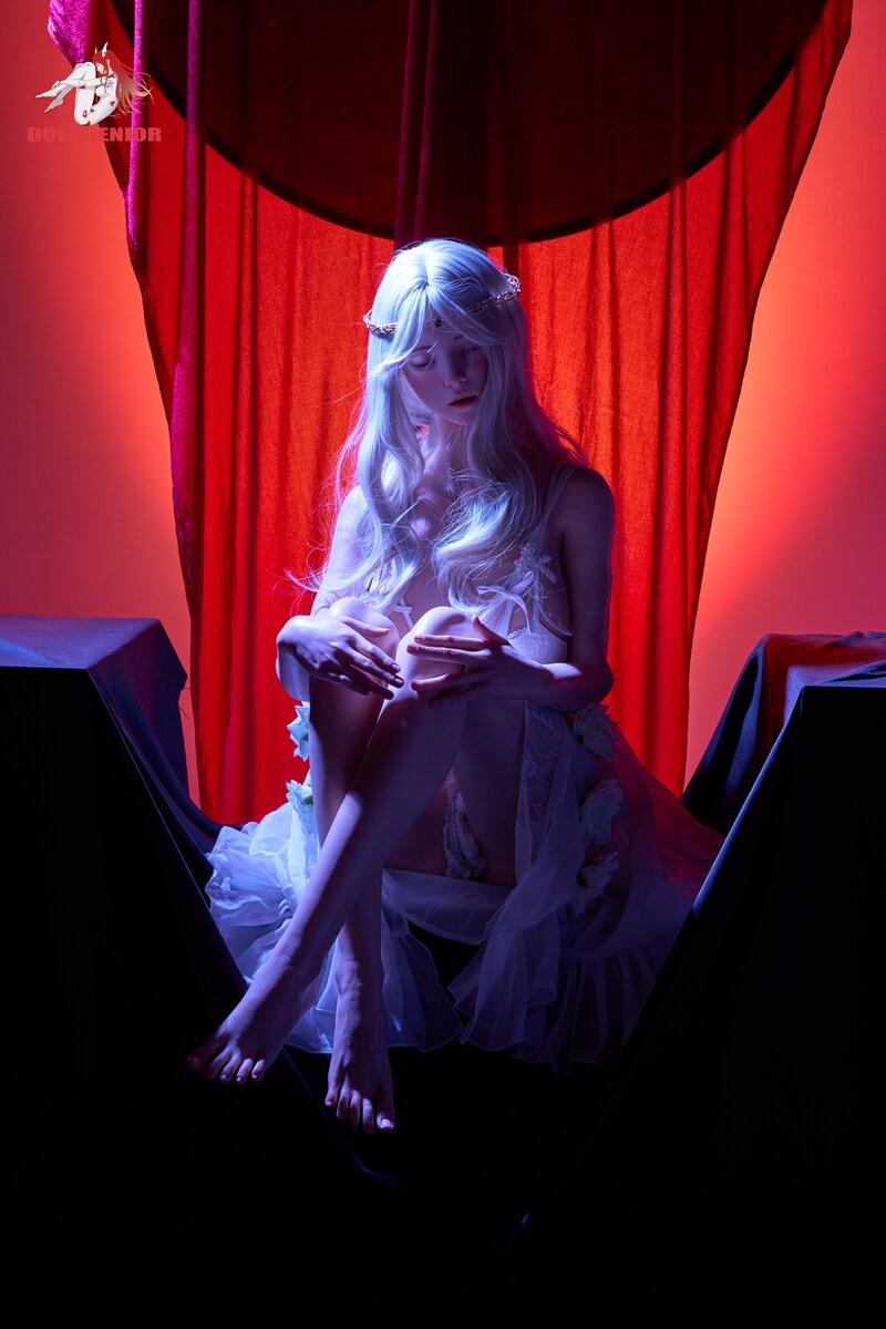 Picture of 165cm/5ft5 F-cup Silicone Sex Doll – Dream (Real Skin Texture Version & Closed-Eye Version)