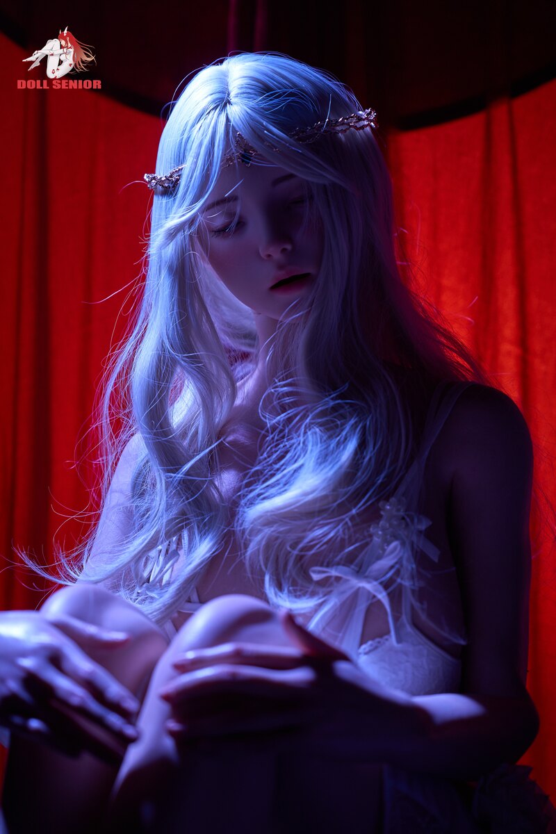 Picture of Doll Senior Silicone Sex Doll 165cm/5ft5 F-cup Silicone Sex Doll – Dream (Real Skin Texture Version & Closed-Eye Version)