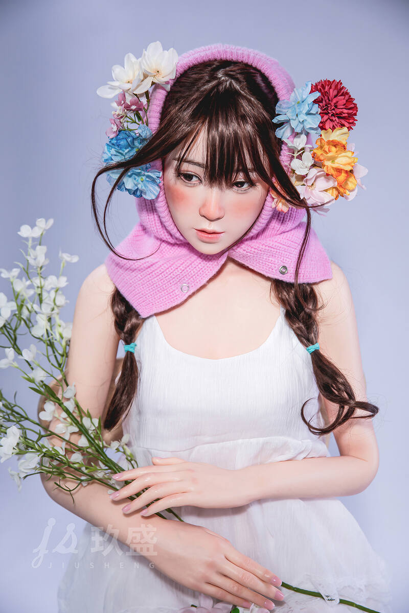 Picture of 150cm/4ft11 B-cup Silicone Sex Doll – Enya